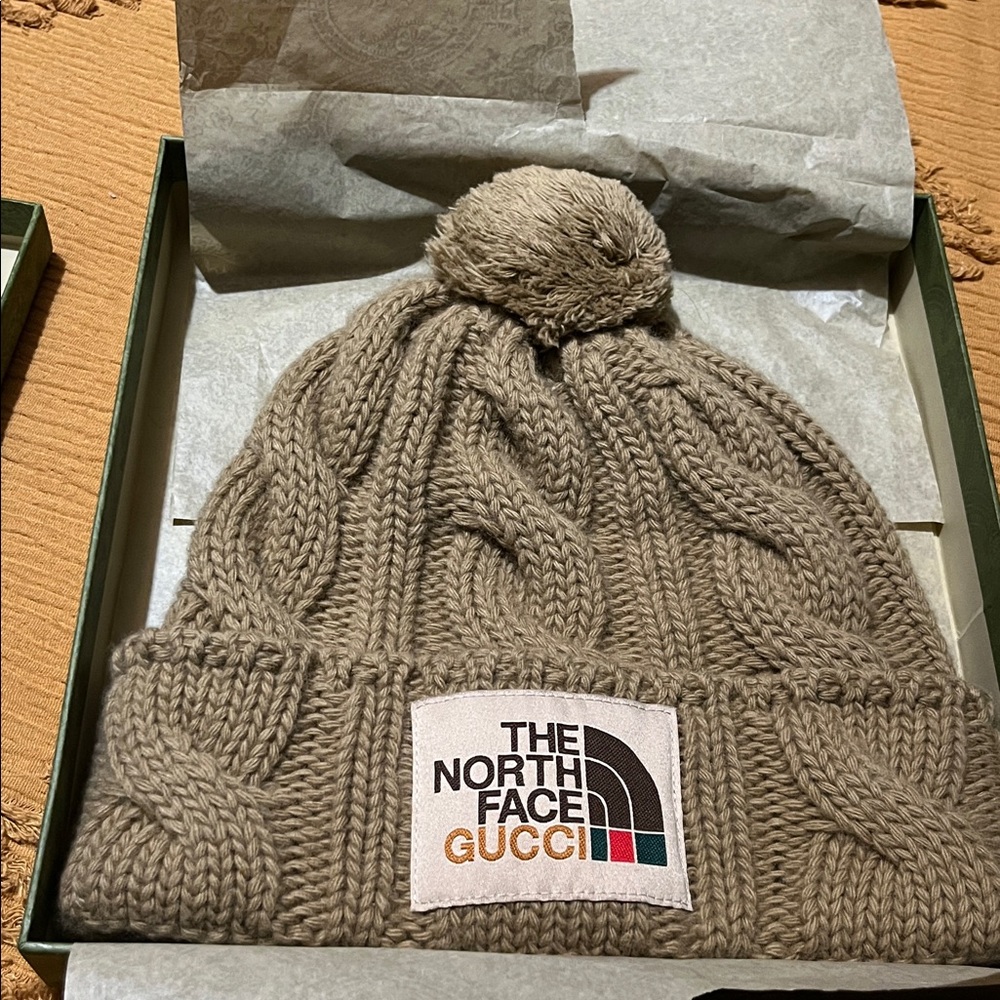 The North Face Gucci beanie New in box - Picture 2 of 8